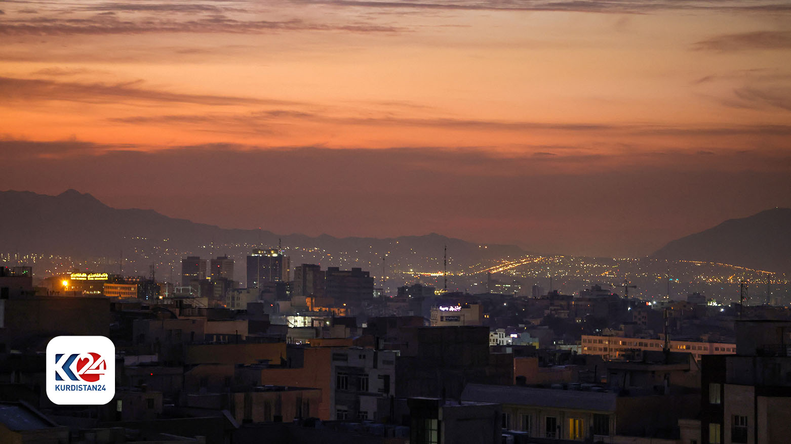 الجيش الإسرائيلي يقول إنه ضرب منشآت لصنع الصواريخ في إيران