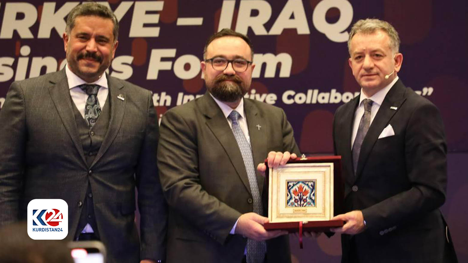 ئانۆ جەوهەر، وەزیری گواستنەوە و گەیاندن لە ئیستانبوڵ دیاریی پێ دەبەخشرێت