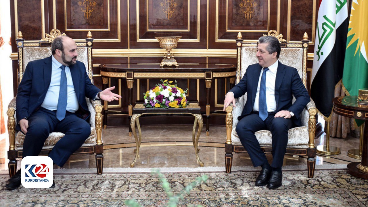 PM Masrour Barzani (R), Czech Ambassador to Iraq (L), Dec. 18, 2024. (Photo: Kurdistan 24)