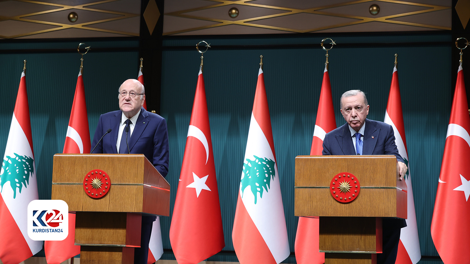 الرئيس التركي رجب طيب أردوغان ورئيس الوزراء اللبناني نجيب ميقاتي