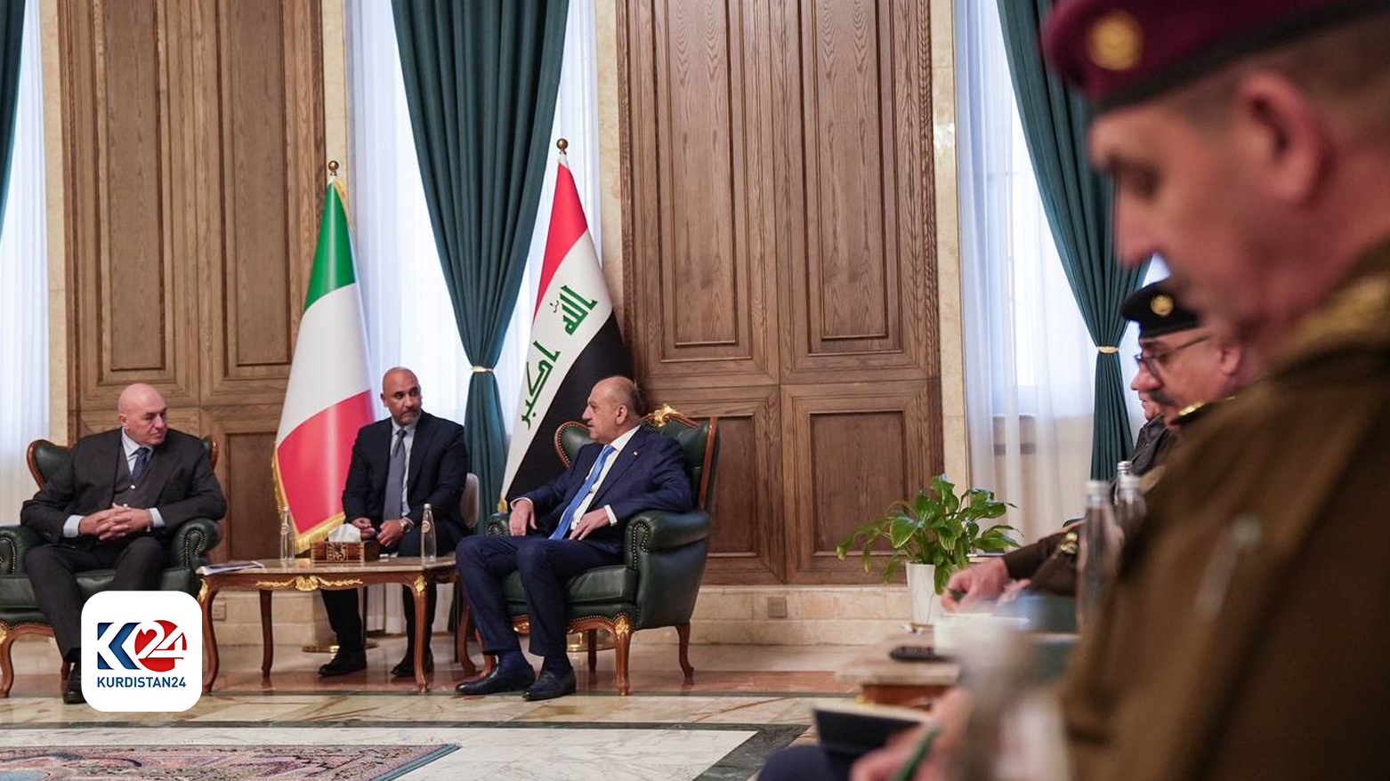 وزيرا الدفاع العراقي والإيطالي يناقشان تعزيز التدريب والتطوير العسكري