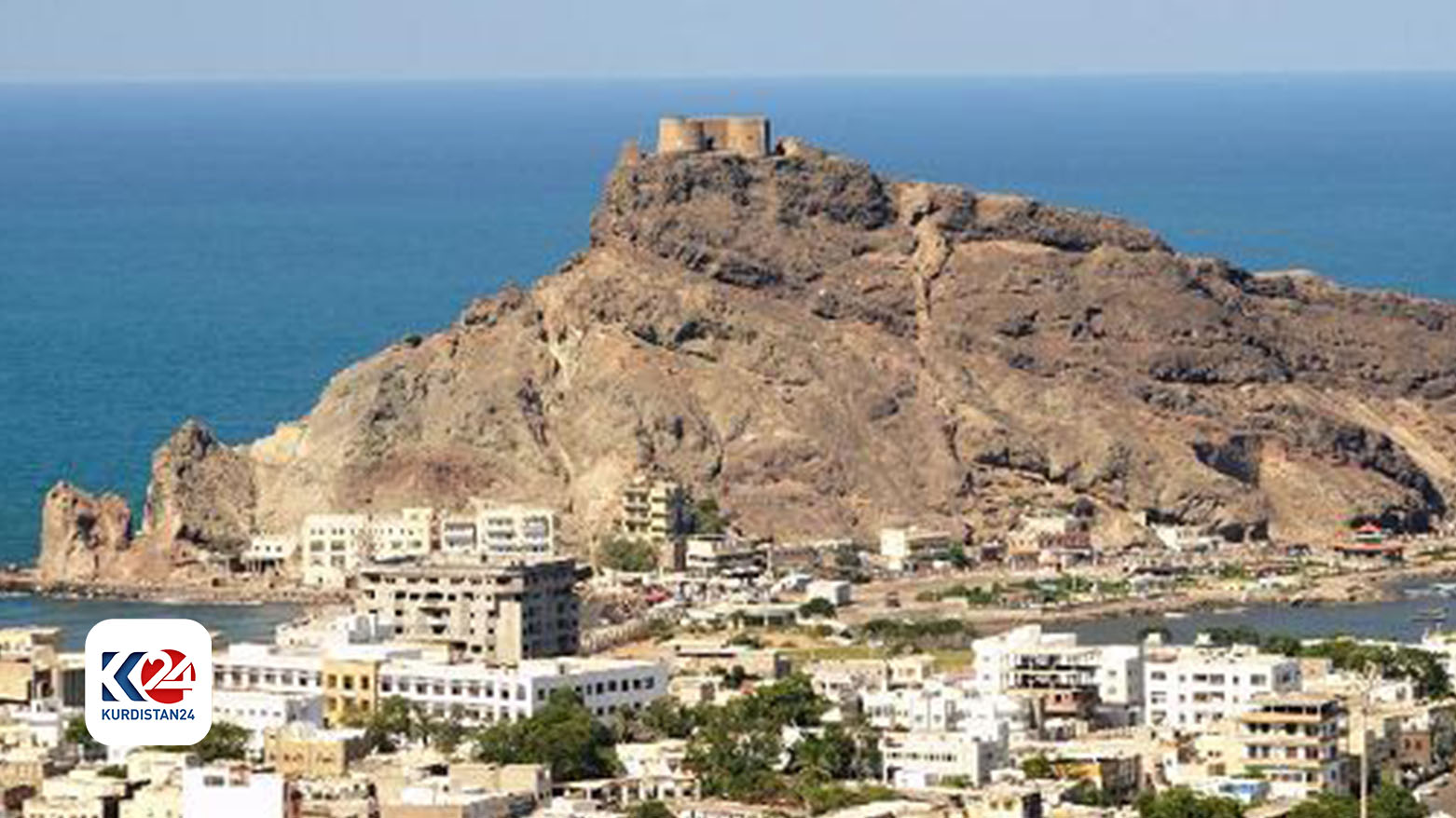 "صيرة".. قلعة تاريخية وسياحية في اليمن مبنية على جزيرة بركانية