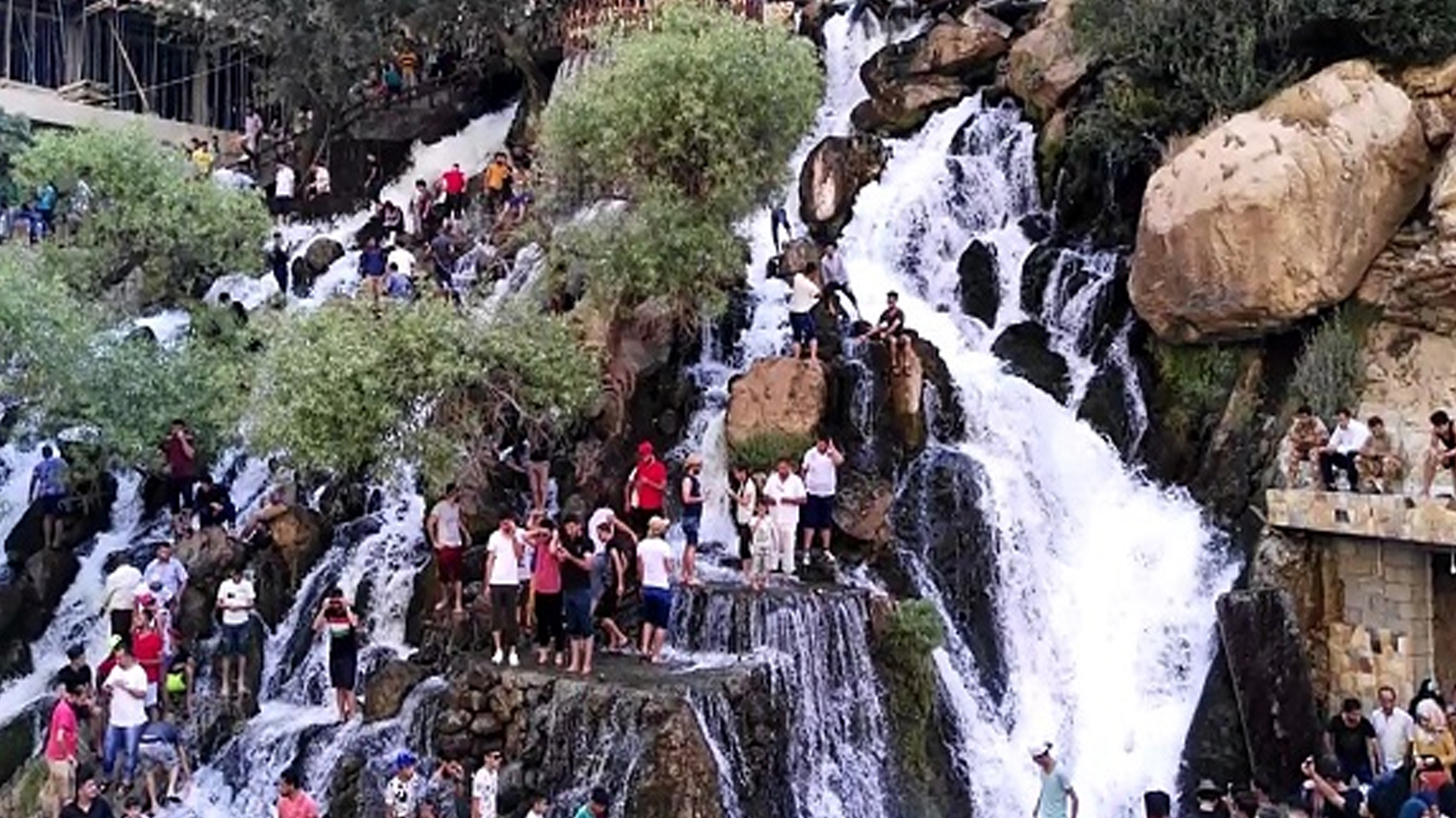 دیمەنی تاڤگەی بێخاڵ