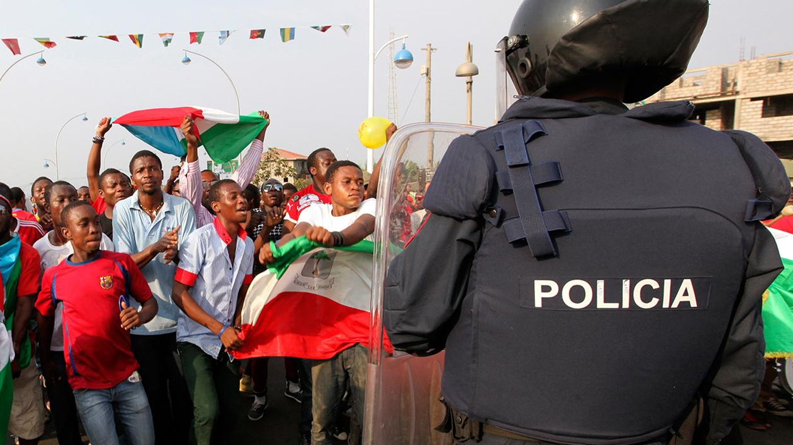 زامبیا..ئەفسەرێکی پۆلیس بە سەرخۆشی 13 تۆمەتباری ئازاد کرد