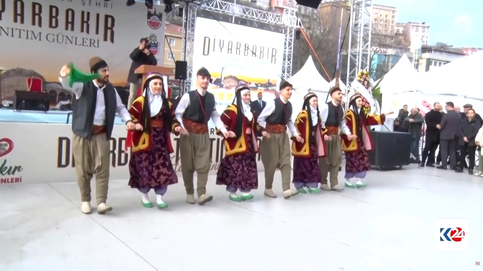 Rojên Danasîna Diyarbekirê li Stenbolê birêve çû