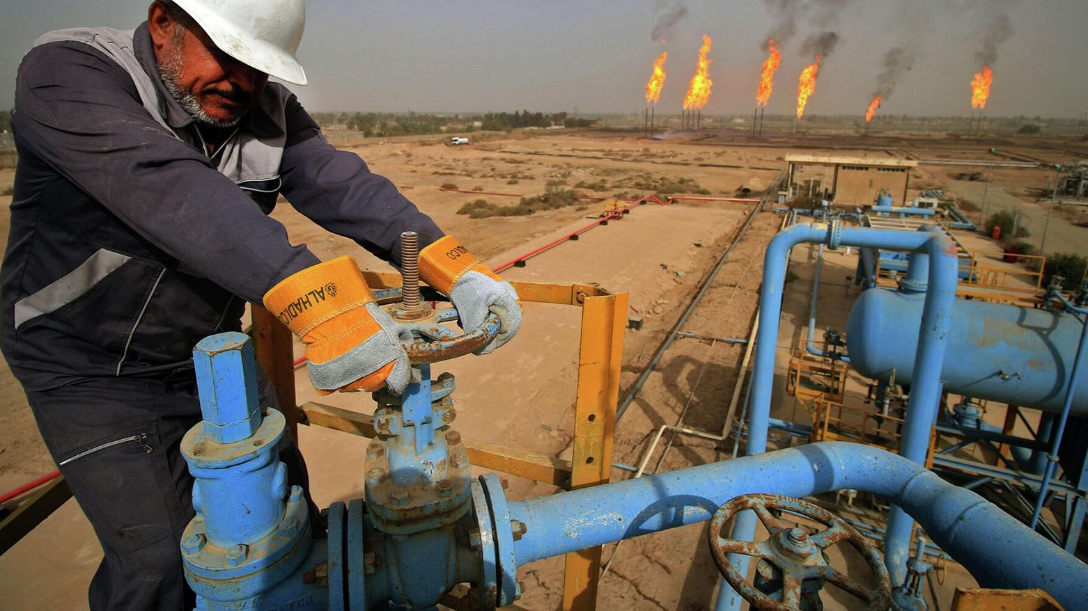 تراجع أسعار النفط عالميًا مع انخفاض خام البصرة بنسبة 1.51%