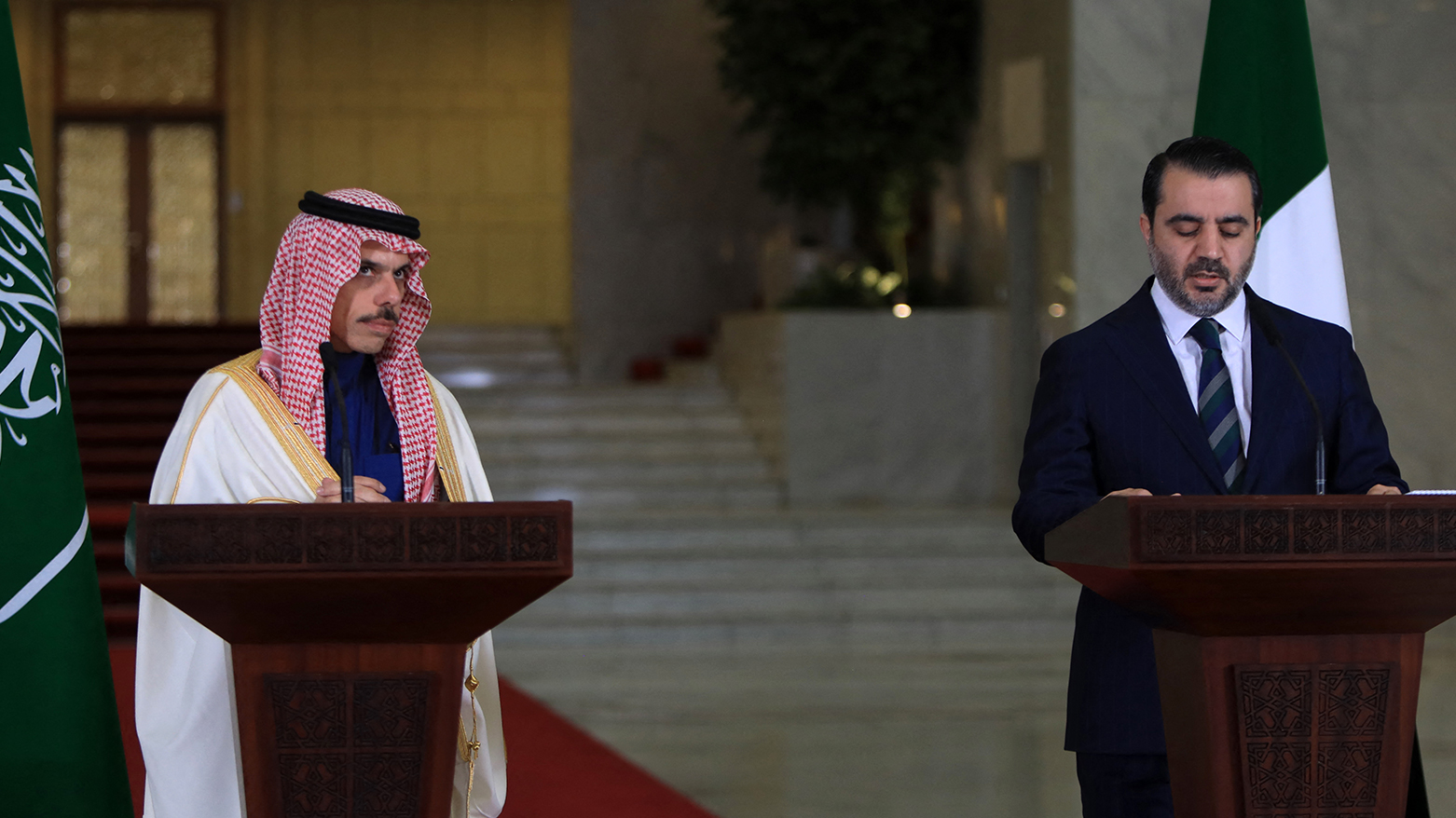 أسعد الشيباني وفيصل بن فرحان