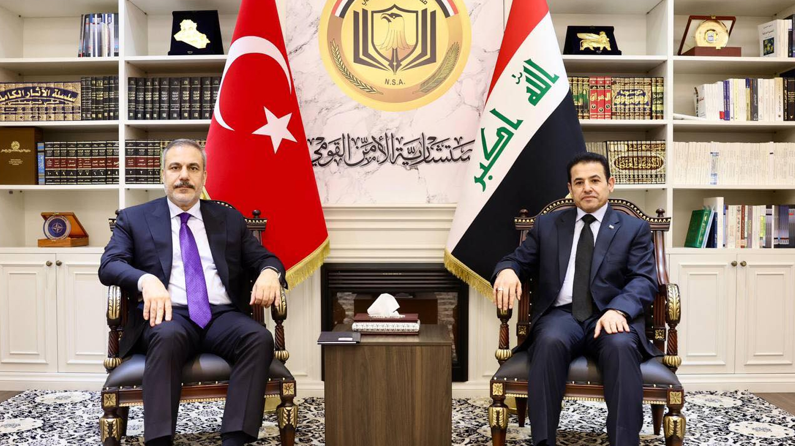 مستشار الأمن القومي العراقي قاسم الأعرجي ووزير الخارجية التركي هاكان فيدان