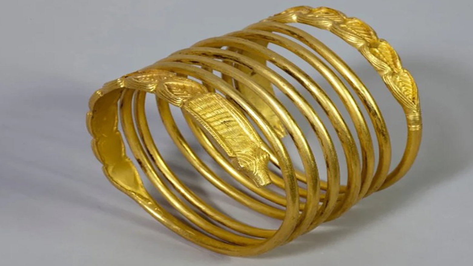 یەکێک لە بازنە دزراوەکان