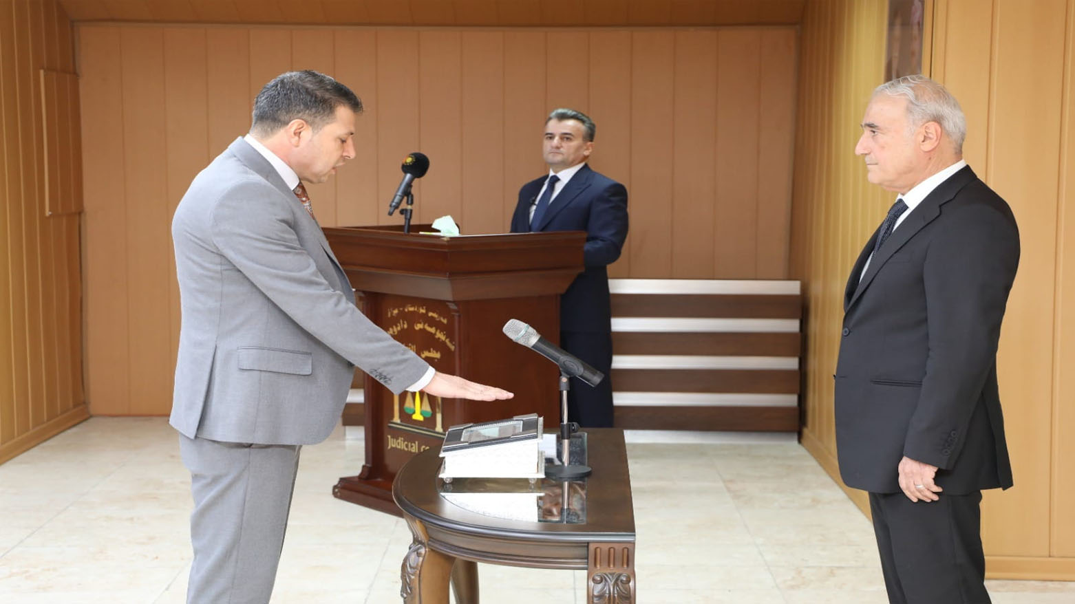 لە هەرێمی کوردستان تەنیا دوو دادوەر خانەنشین کراون