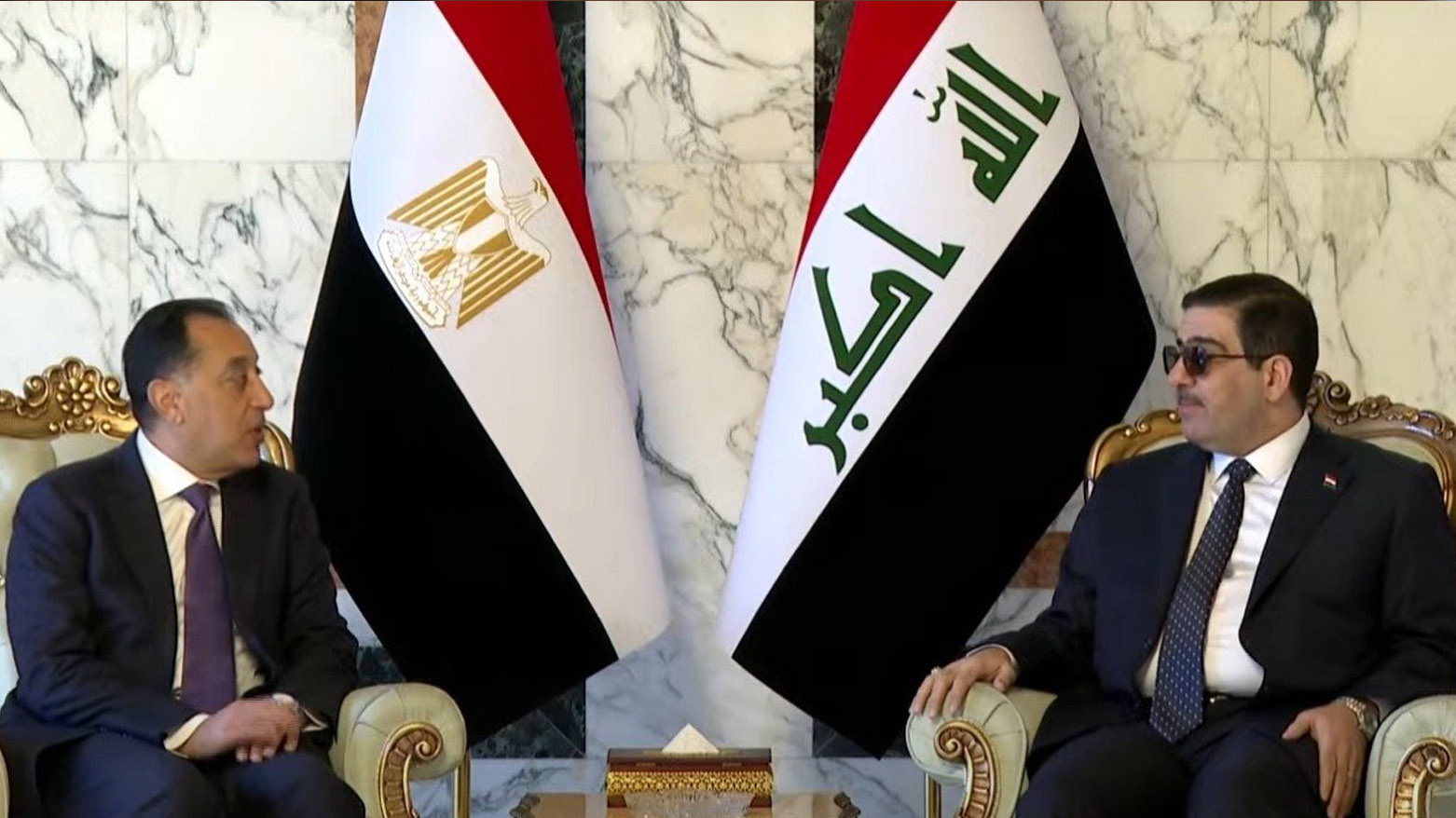 اثیر الغریری، وزیر بازرگانی عراق و مصطفی مدبولی، نخست‌وزیر مصر