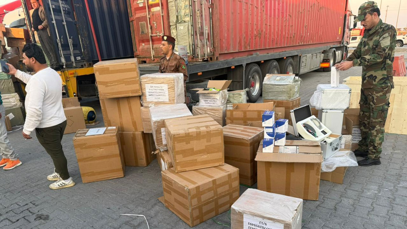 إحباط محاولة تهريب أجهزة ومستلزمات طبية في ميناء أم قصر الجنوبي