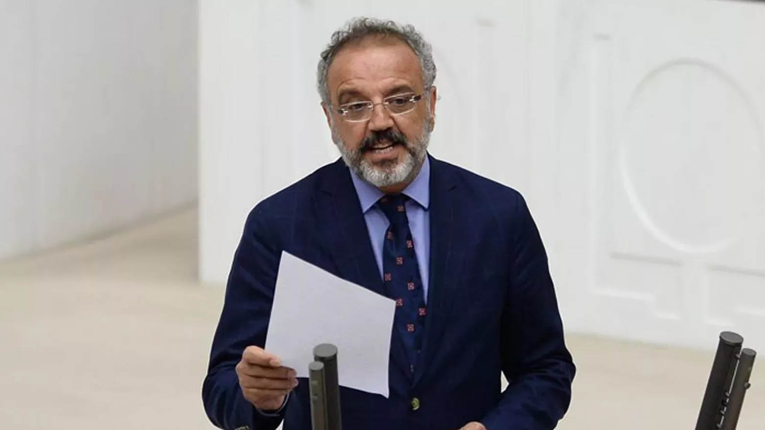 Sirrî Sakik: Perlemanto heye lê îradeya perlemantoyê nîne