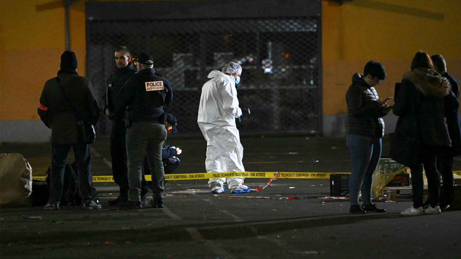 فرنسا| مقتل شخص وإصابة عناصر شرطة في "عمل إرهابي"