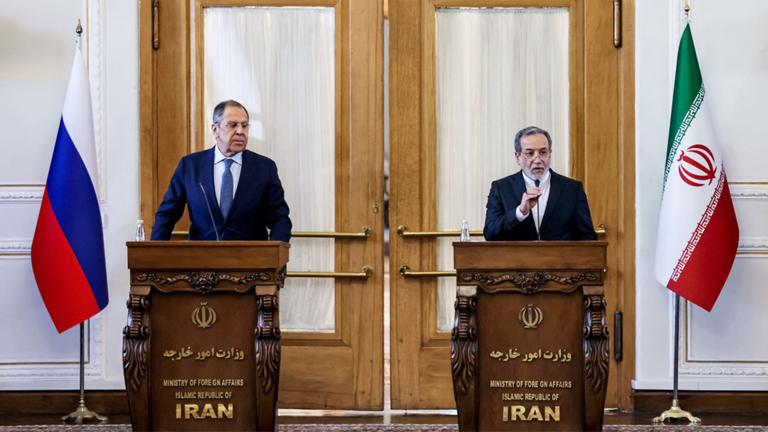 طهران تستبعد أي "مفاوضات مباشرة" مع واشنطن بشأن ملفها النووي