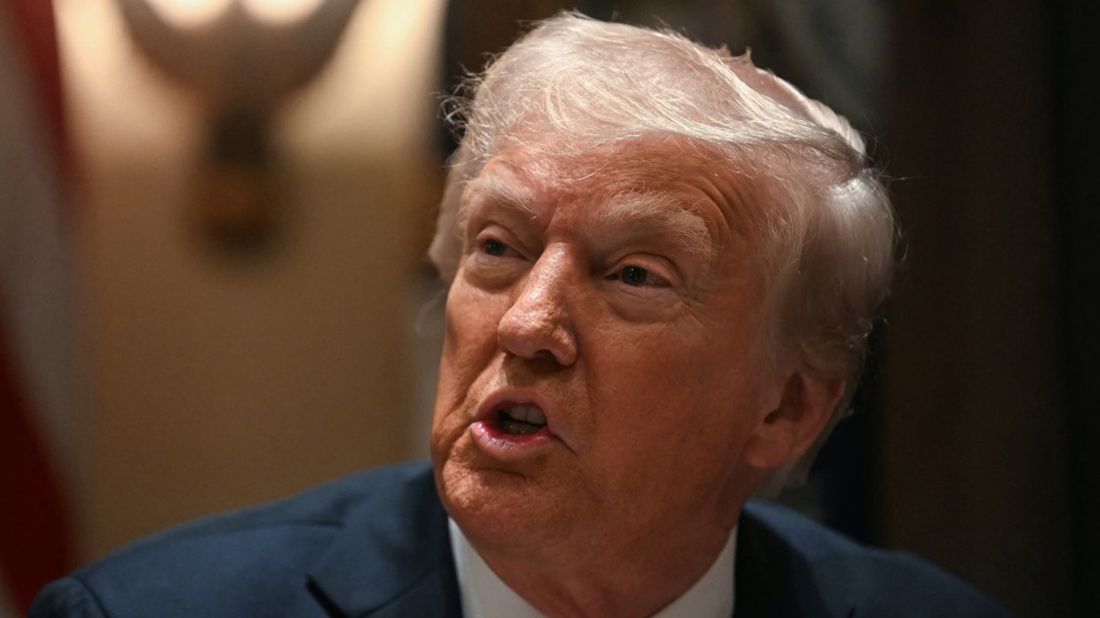 دۆناڵد ترەمپ لە دەرکردنی فەرمانبەرانی وڵاتەکەی بەردەوامە