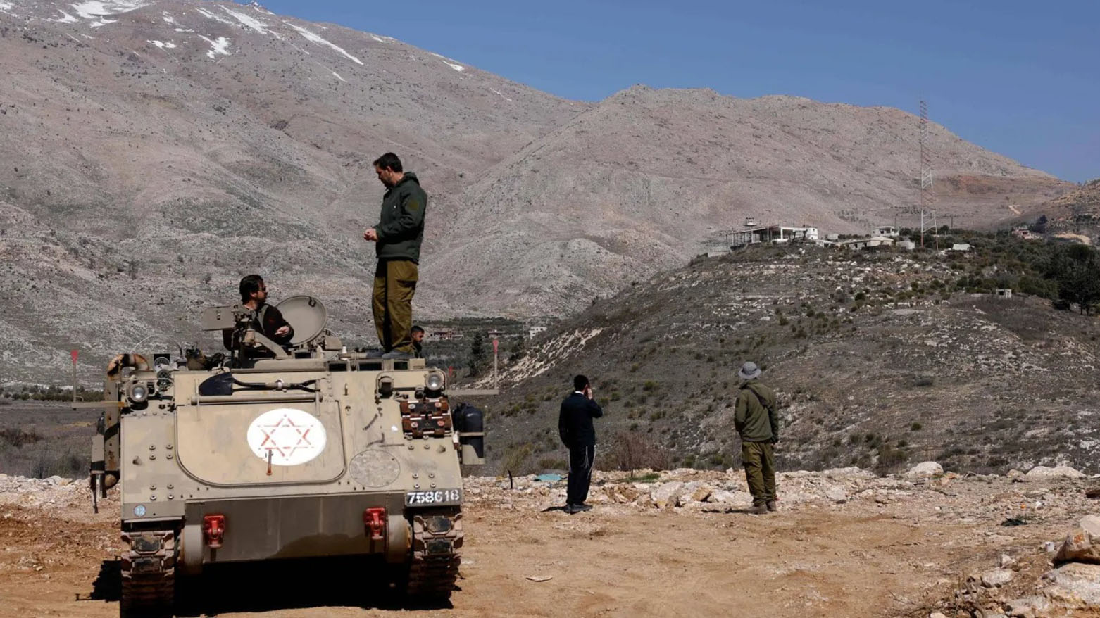 الجيش الإسرائيلي يتوغّل داخل بلدة الرفيد في ريف القنيطرة بالجنوب السوري