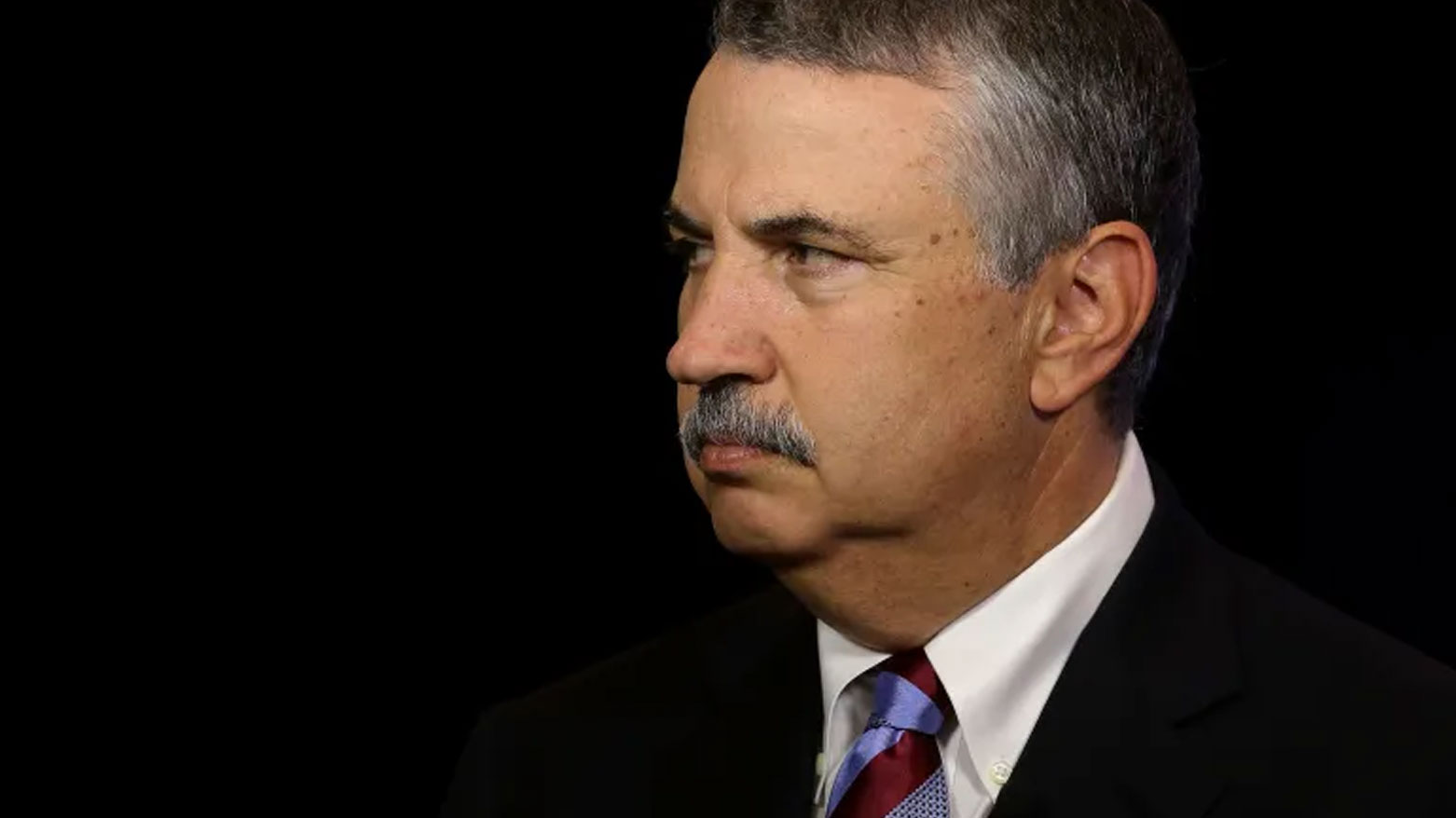 فريدمان: ترامب ينصب "كميناً سياسياً" لزيلينسكي ويدعم بوتين