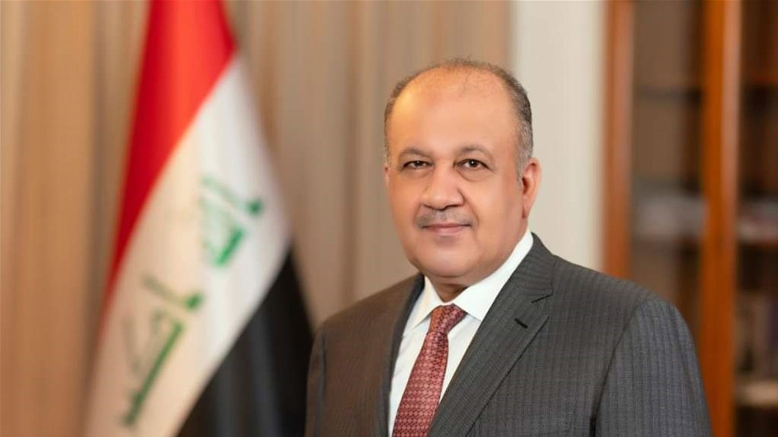 وزير الدفاع يزور نينوى ويبحث الوضع الأمني مع القيادات العسكرية