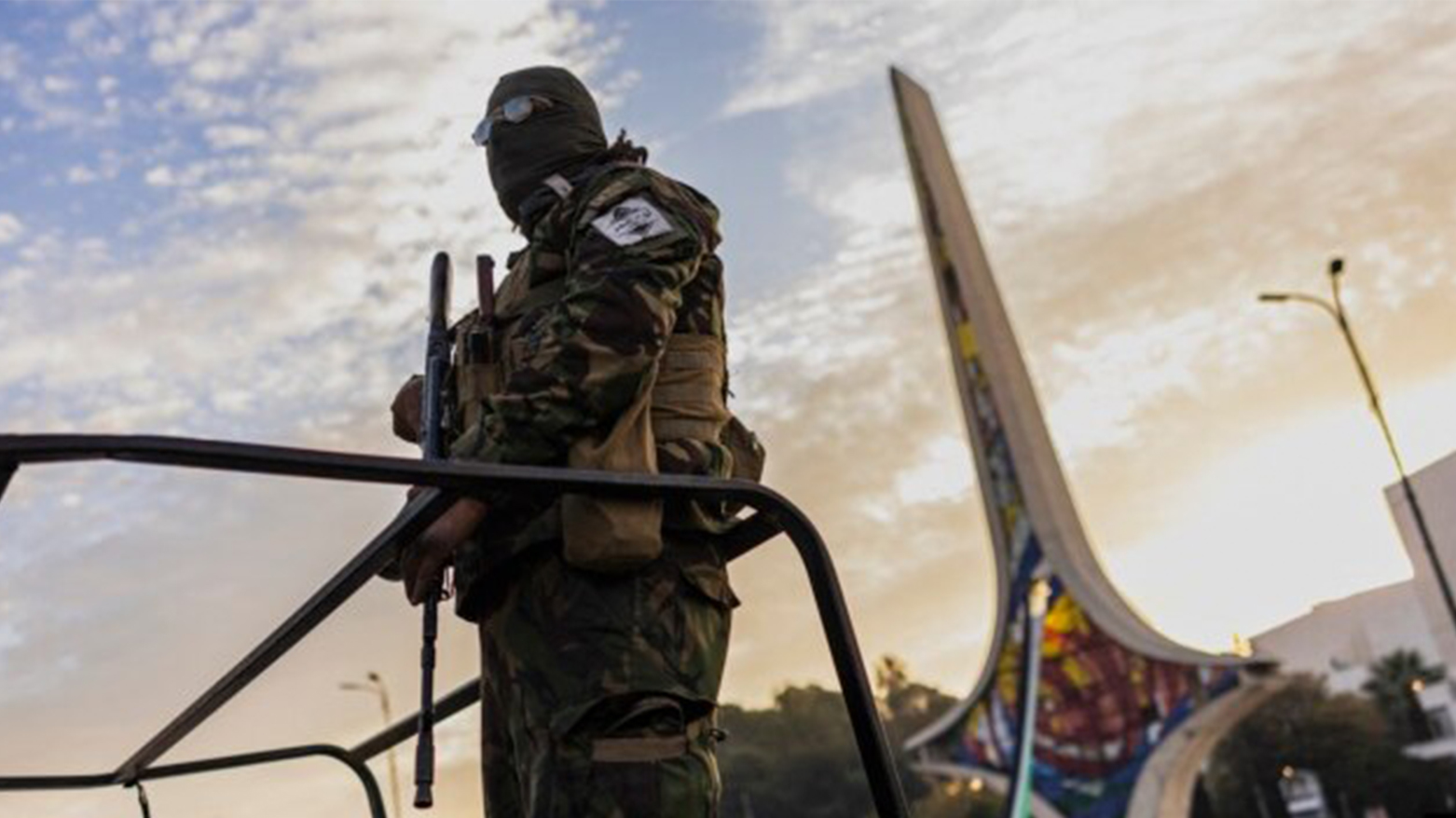 A rebel fighter stands guard at the Umayyad Square in the Syrian capital of Damascus on Dec. 12, 2024. (Photo: AFP)