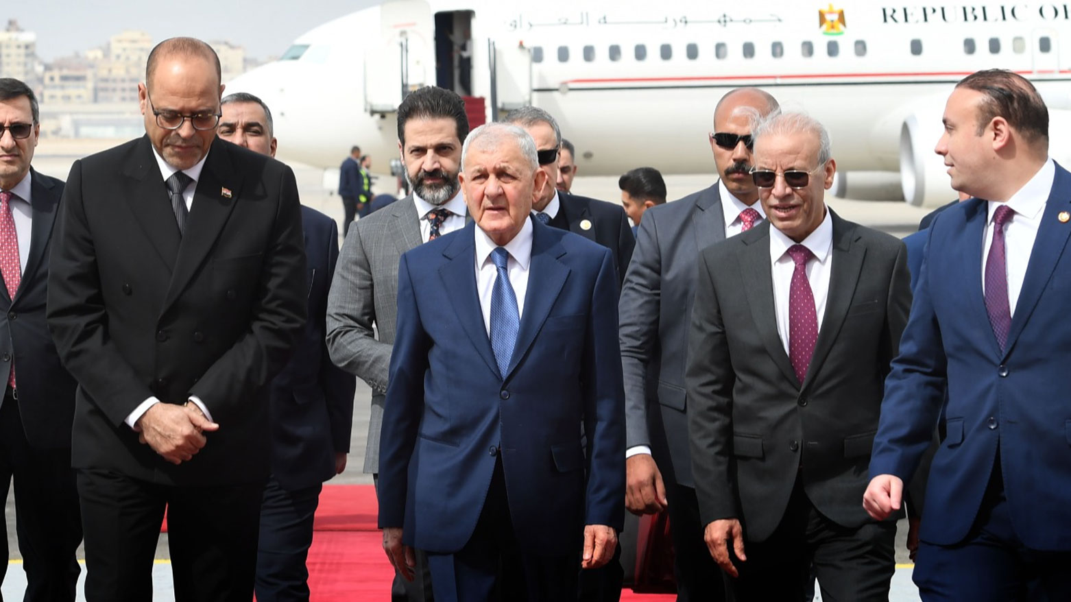Irak Cumhurbaşkanı Mısır'a gitti