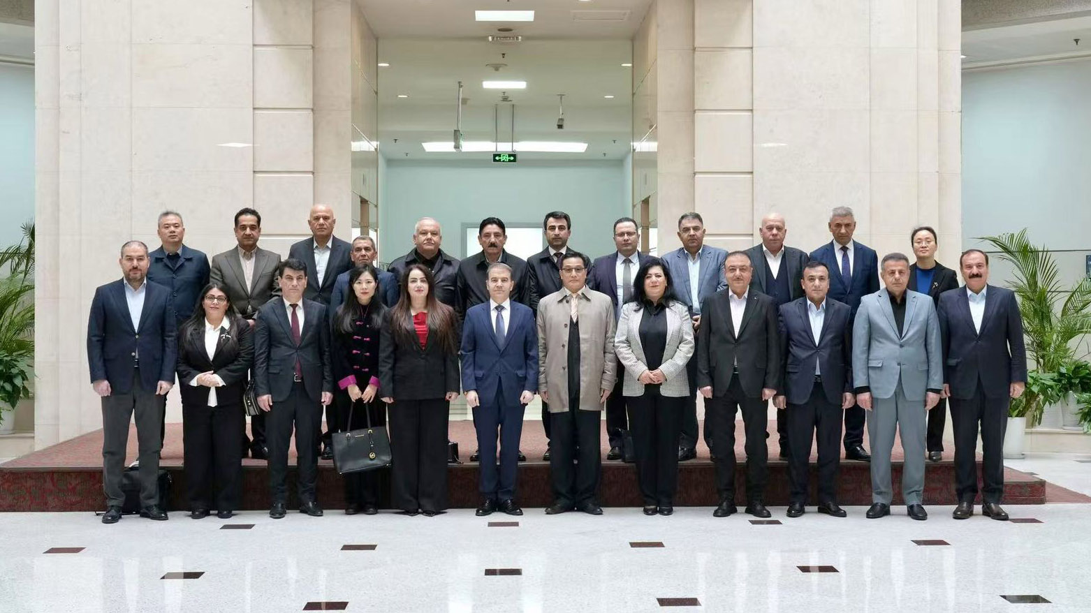 شاندى پارتی سەردانی پەیمانگای حزبی کۆمۆنیستی چین و پەیمانگای بەڕێوەبردنی کرد