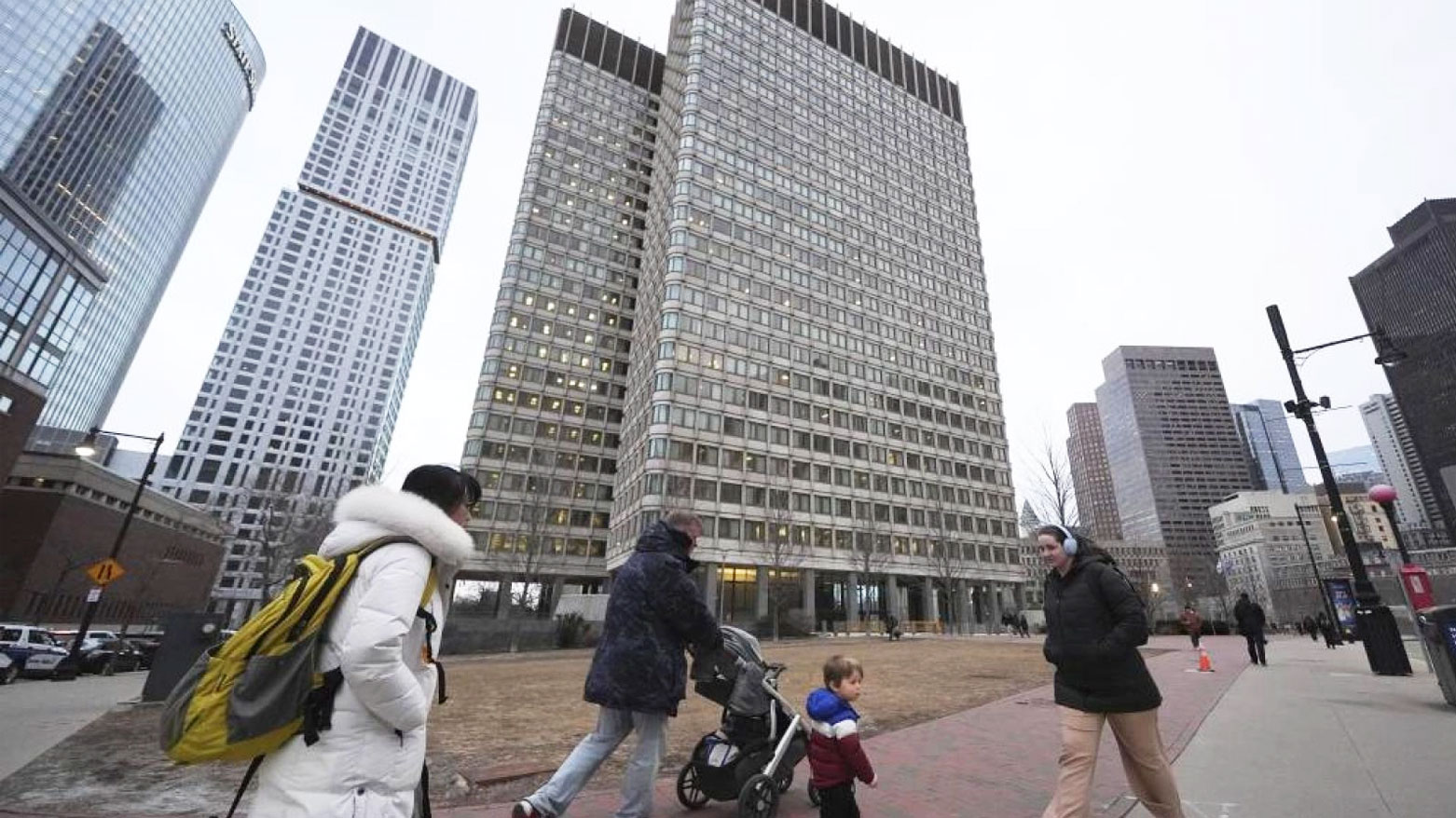 مبنى جون كينيدي الفيدرالي في بوسطن (رويترز)