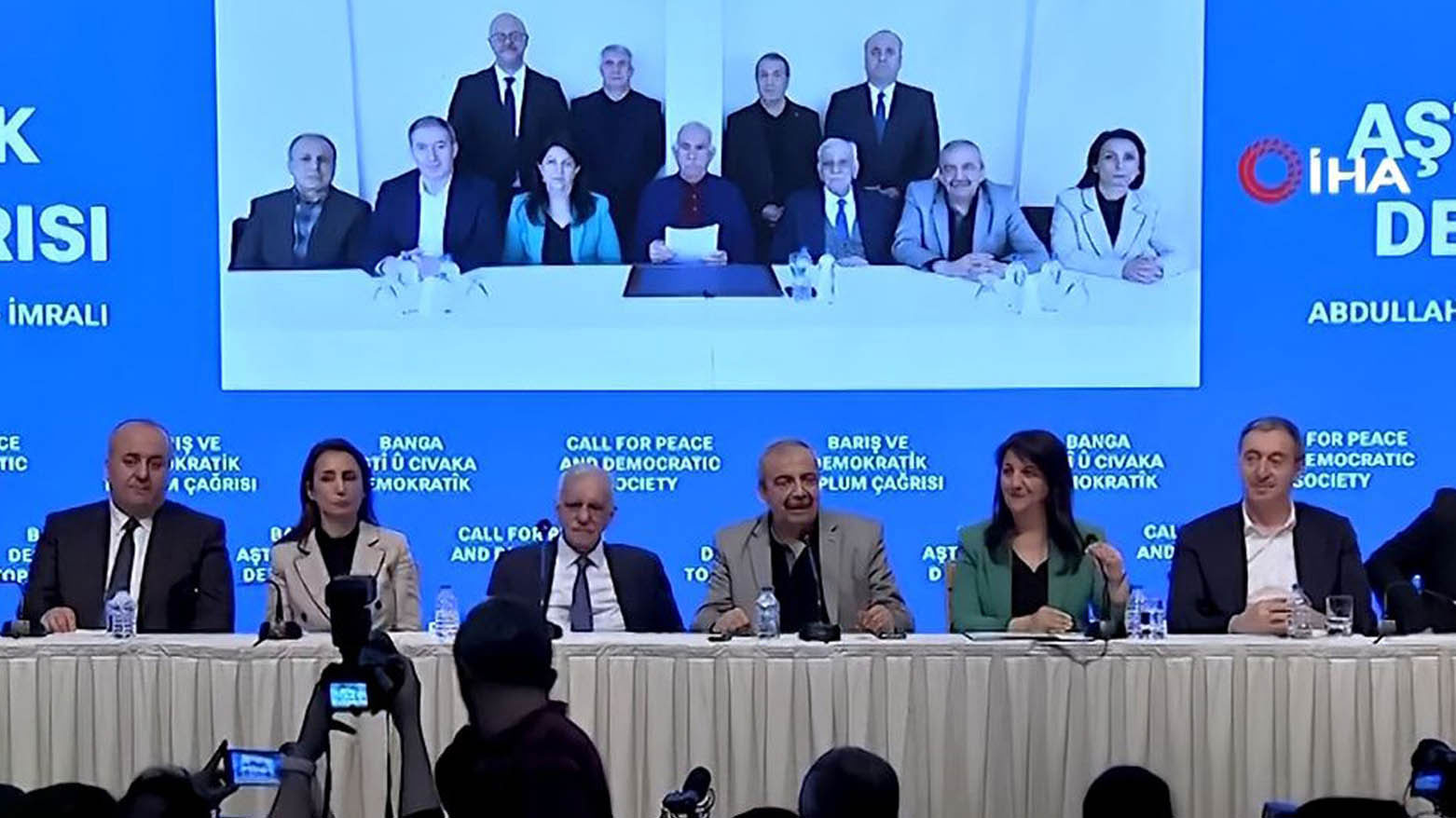 İmralı heyetinin Öcalan'ı mesaj okuması