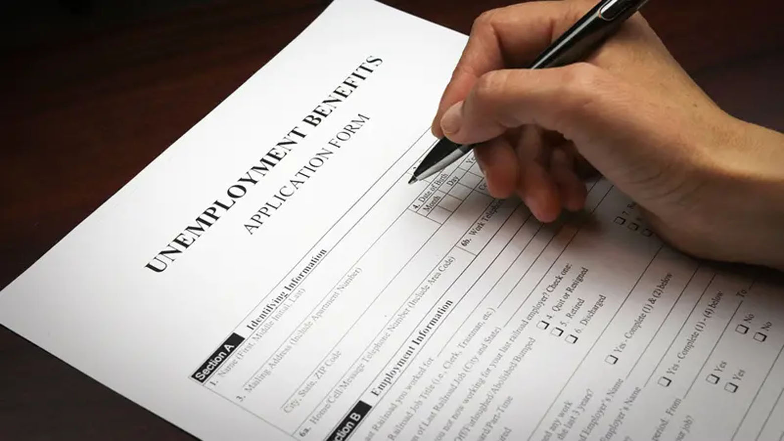 ڕێژەیی بێکاریی لە ئەمەریکا کەمی کردووە