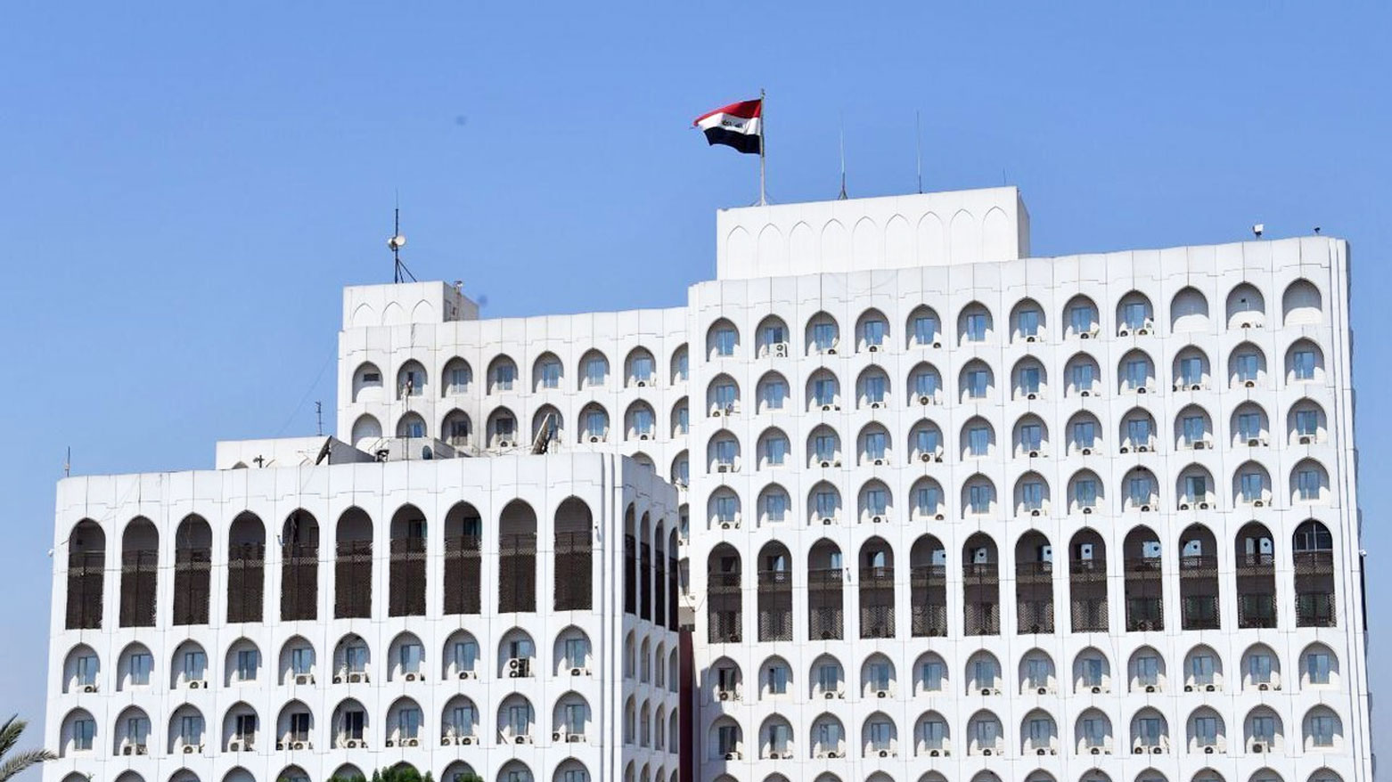 العراق يعرب عن قلقه إزاء الأحداث في سوريا ويرفض استهداف المدنيين