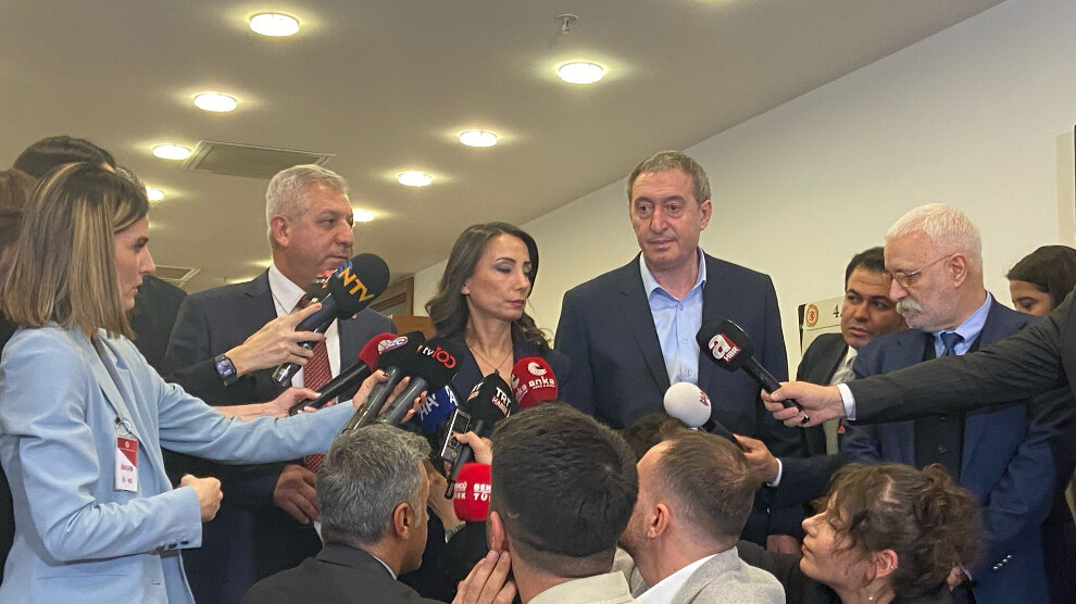 DEM Parti-EMEP görüşmesi sona erdi: "İktidar adım atmalı"