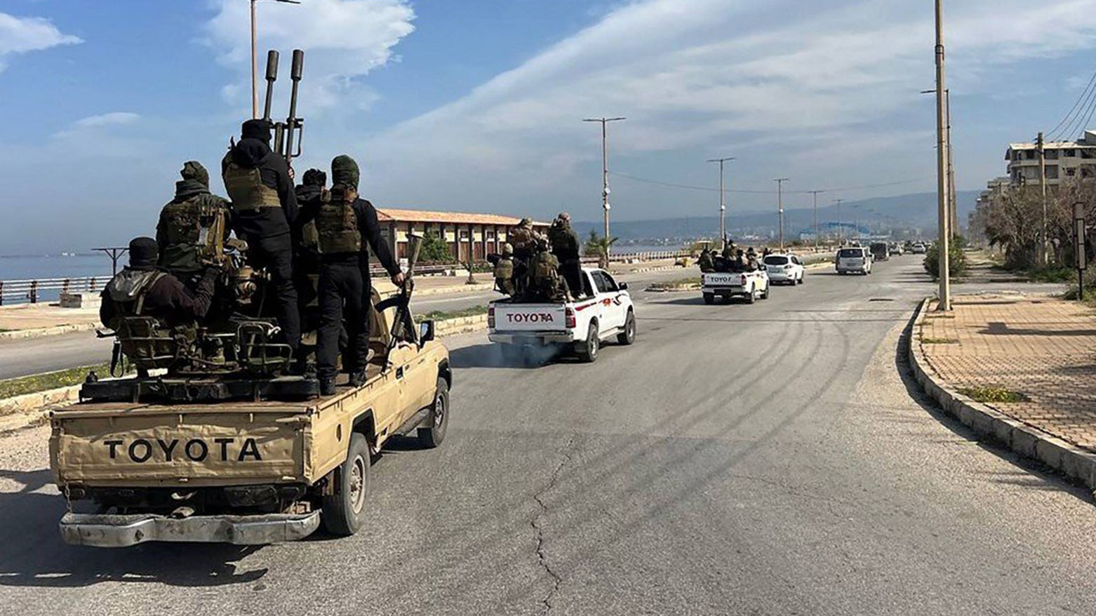 Wezareta Bergiriyê ya Sûriyeyê: Helmeta serbazî ya deverên beravê bidawî hat