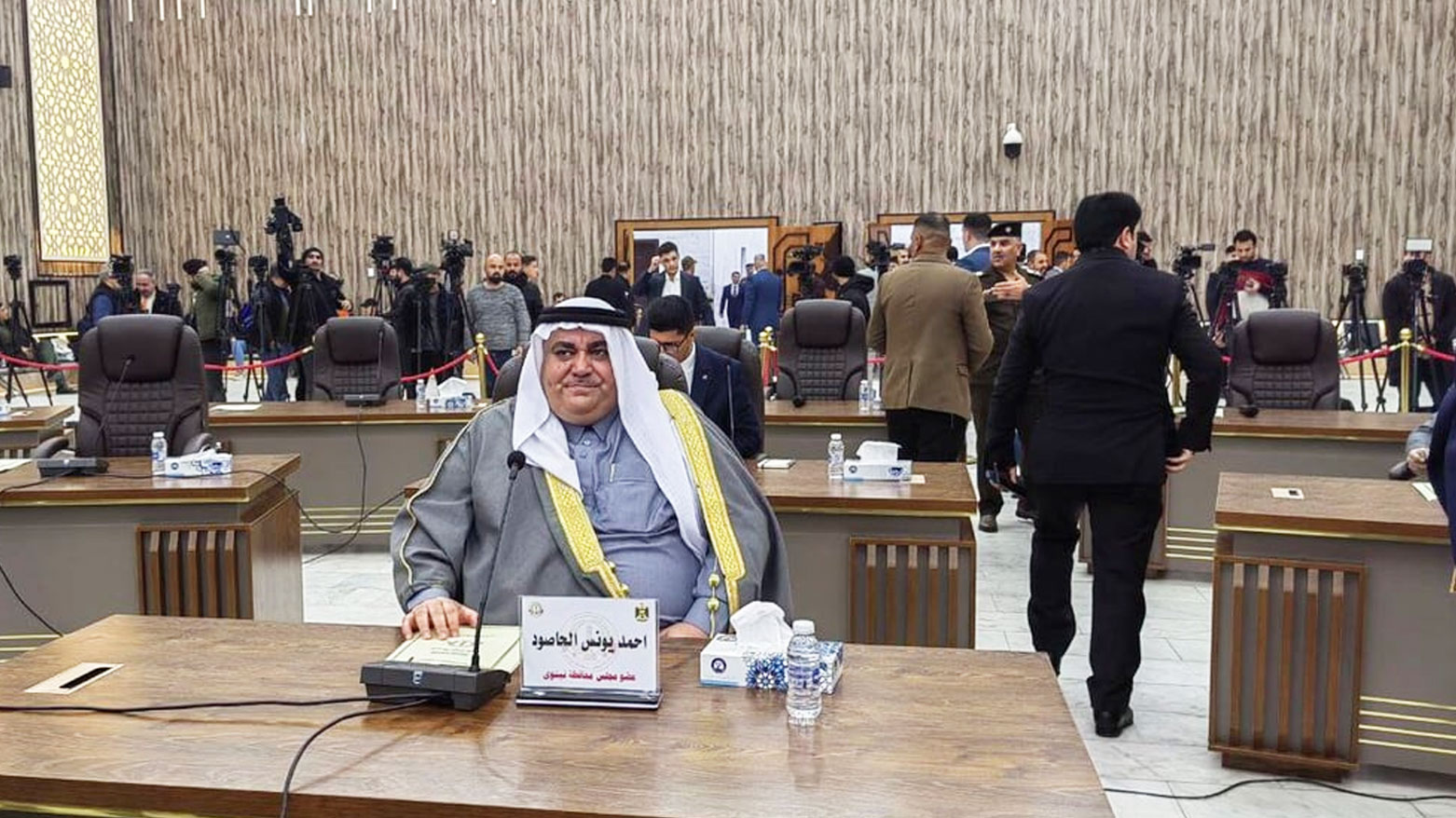 من الأدبي إلى طب الأسنان.. رئيس مجلس نينوى متهم باستخدام شهادة غير معادلة