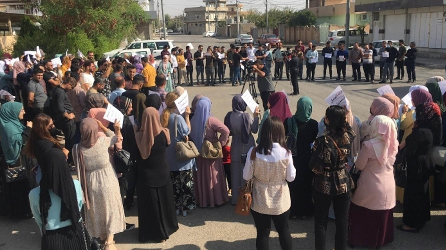 ژمارەیەک فەرمانبەری گرێبەست داوا دەکەن بکرێن بە هەمیشەیی