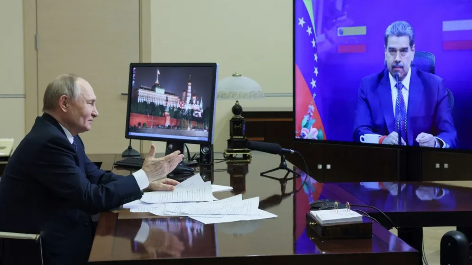 بوتين ومادورو يتعهدان تعزيز التعاون في مواجهة إجراءات ترامب