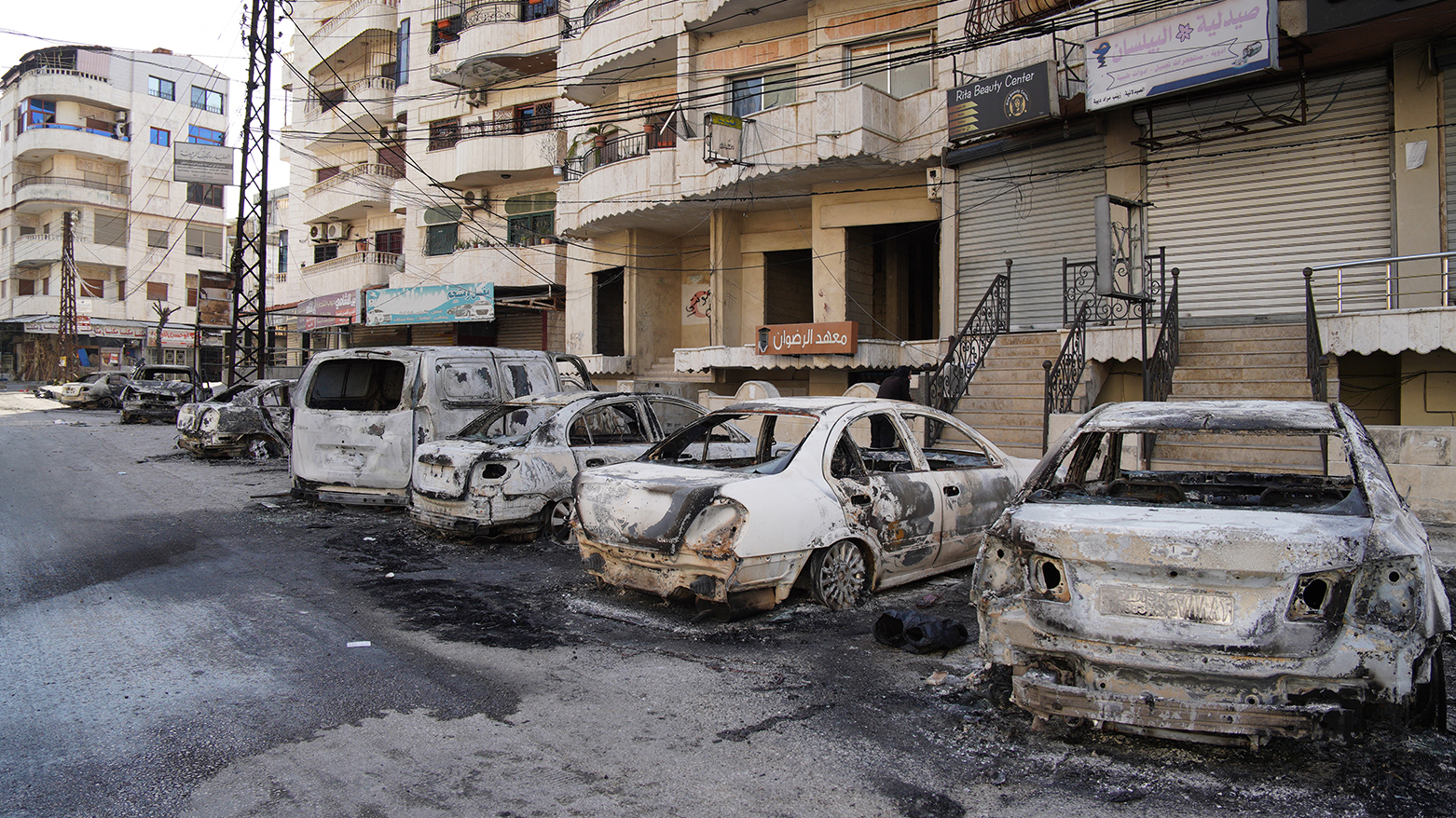 A picture shows burnt vehicles in the town of Jableh in the coastal province of Latakia on March 10, 2025. (Photo: AFP)