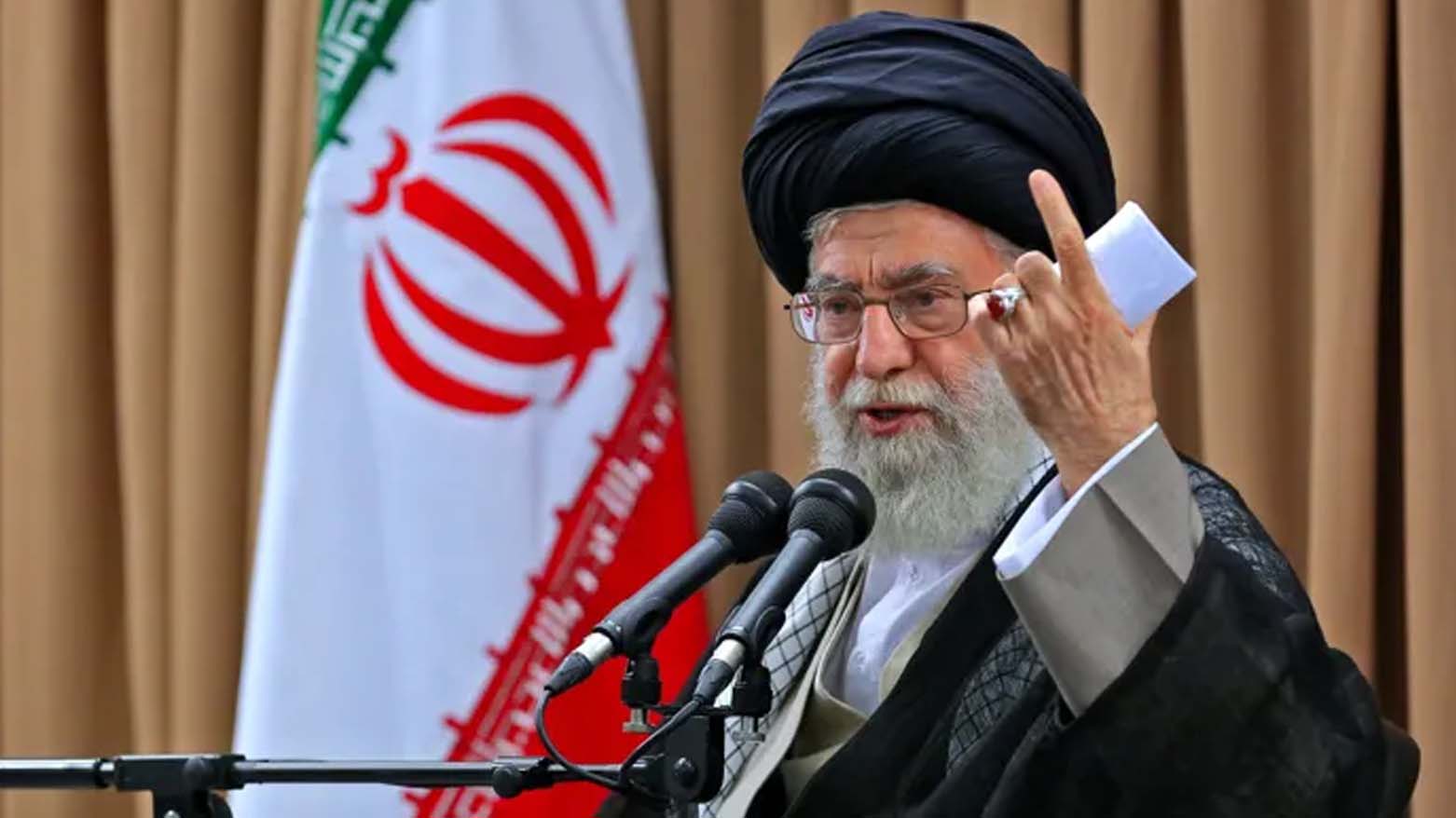 عه‌لی خامنه‌یی، ڕێبه‌ری كۆماری ئیسلامیی ئێران