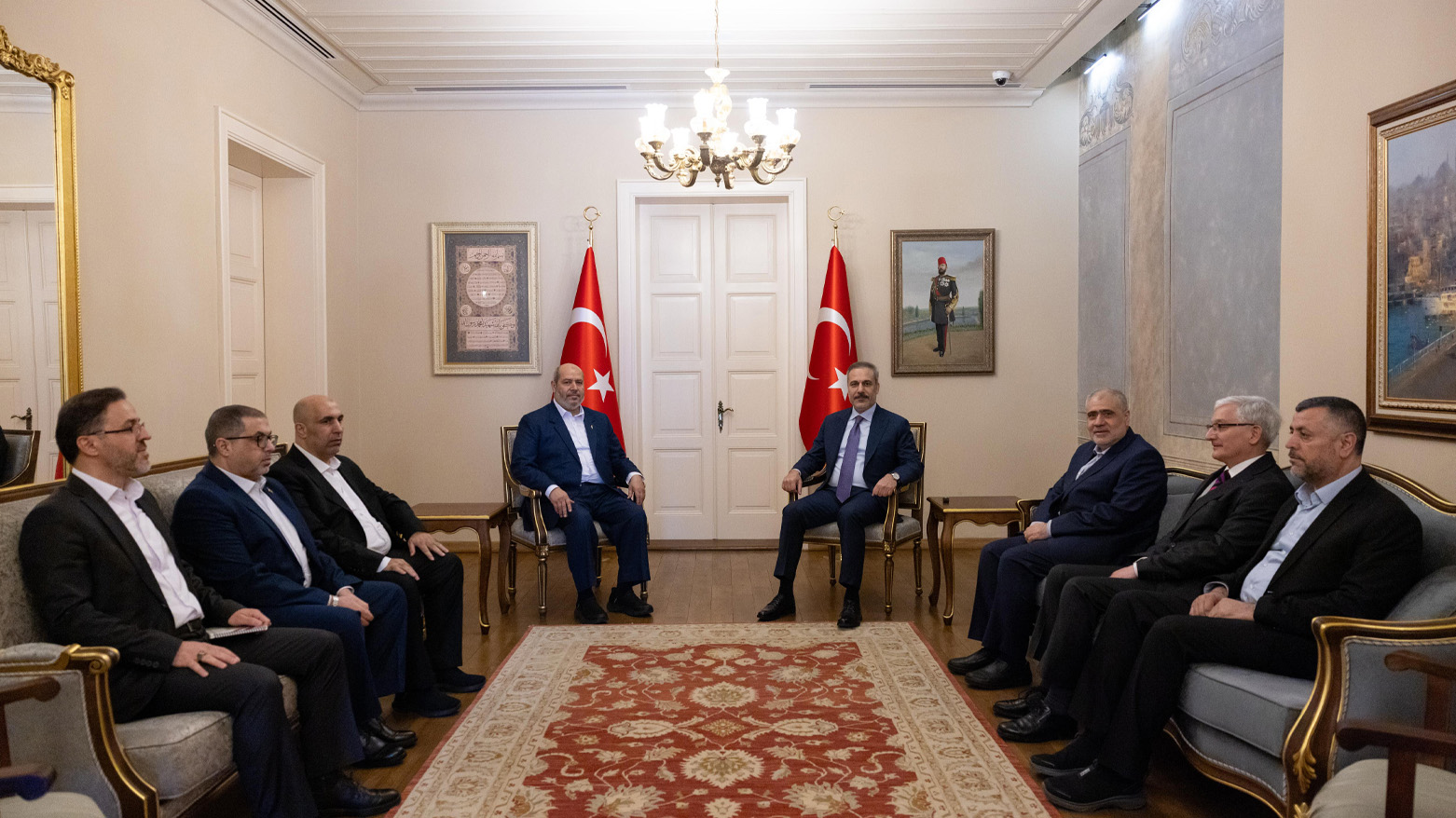 Görüşmenden bir kare (AA)