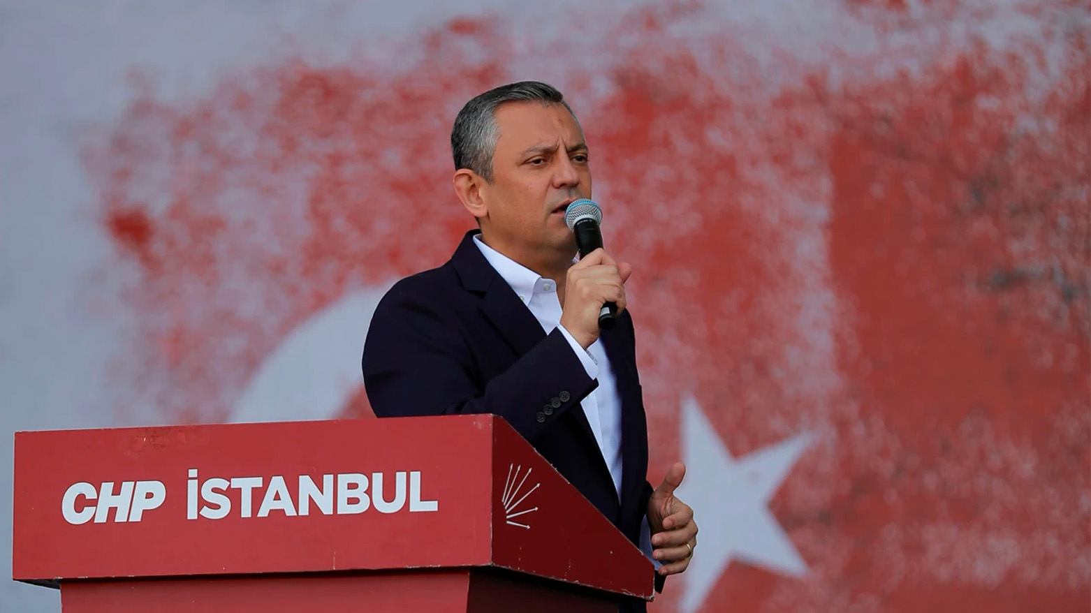 CHP Genel Başkanı Özel: Şu an başımızdakiler cunta pozisyonunda