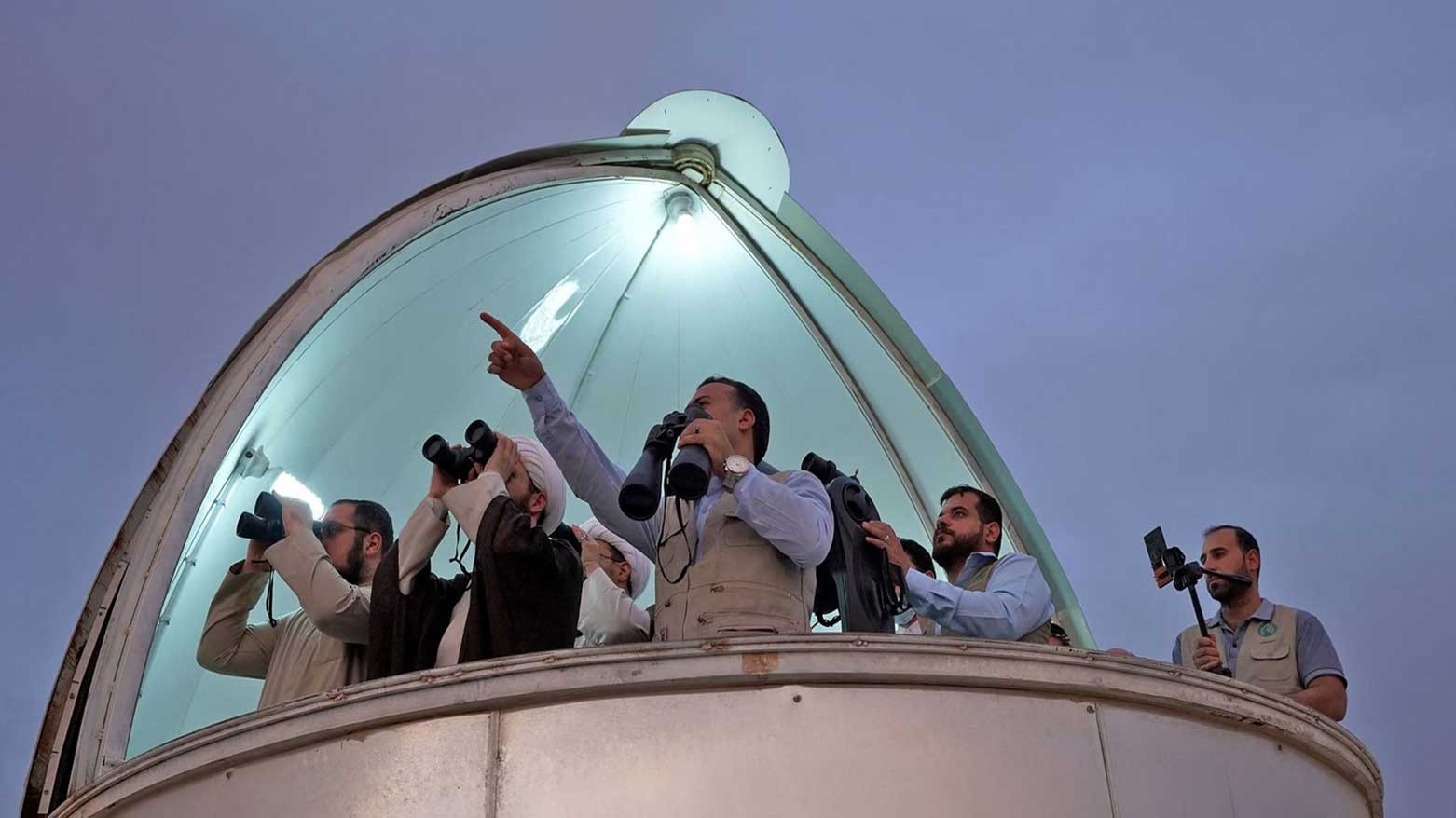 Iraqis gather in an astronomical observatory for a moon sighting to mark the end of the holy fasting month of Ramadan in Najaf, Iraq, on May 12, 2021. (Photo: AFP)