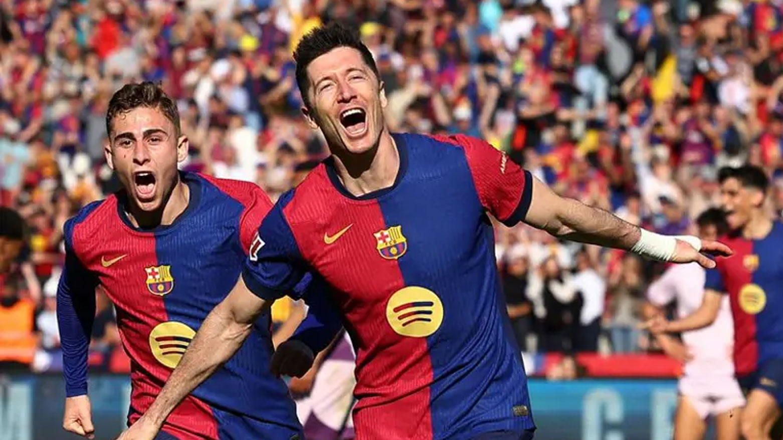 برشلونة يسحق جيرونا برباعية ويبتعد بصدارة الدوري الإسباني