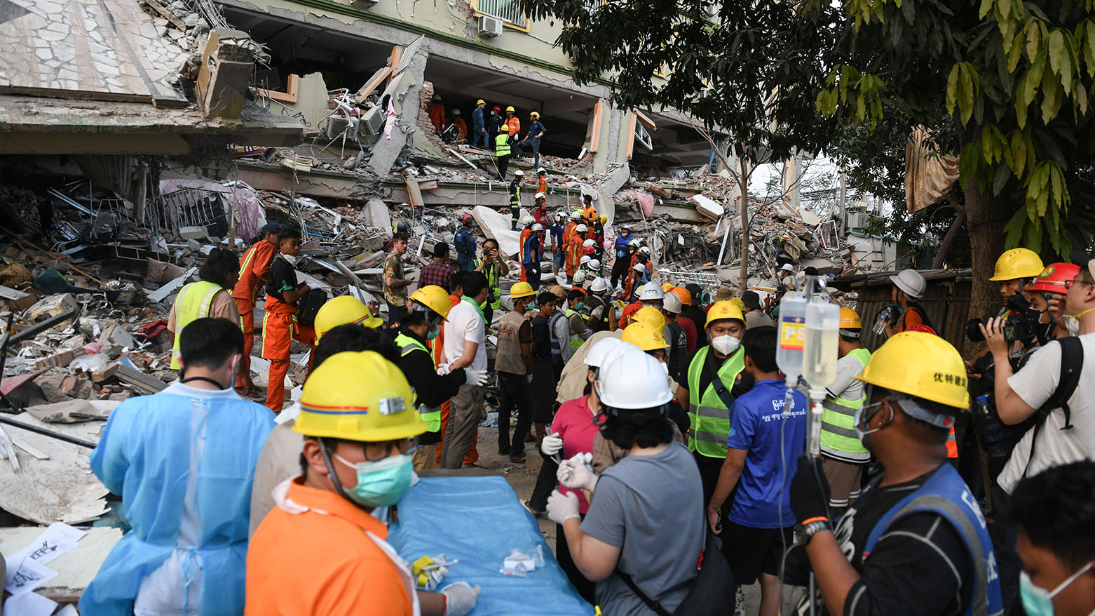 مأساة كبيرة.. ارتفاع حصيلة قتلى الزلزال المدمر في ميانمار