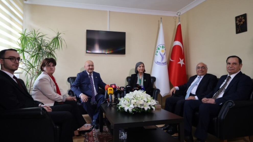 AK Parti ve DEM Parti arasında 10 yıl sonra ilk bayramlaşma