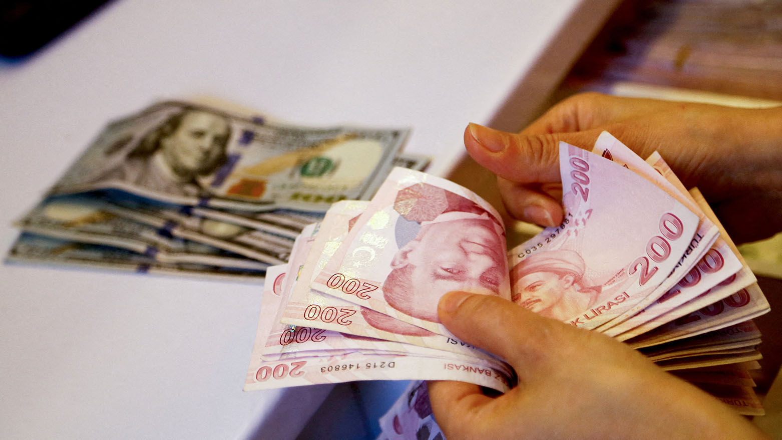 Piştî girtina Îmamoglu yedekên Banka Navendî ya Tirkiyeyê 30 milyar dolar kêm bû