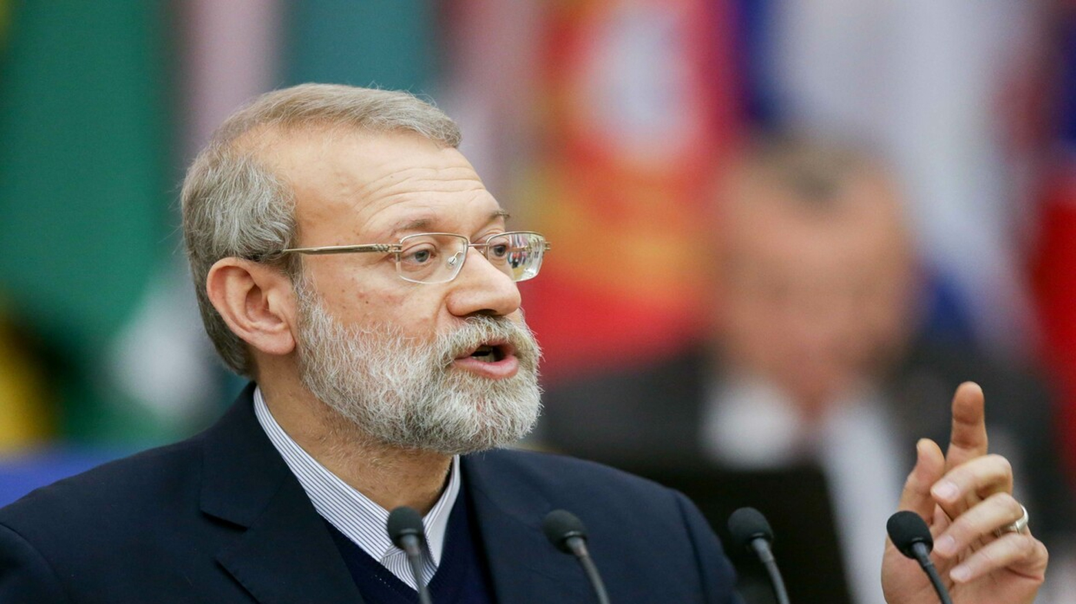لاریجانی: لە ئەگەری هێرشی ئەمەریکا و ئیسرائیل ناچارین بۆمبی ئەتۆم دروست بکەین