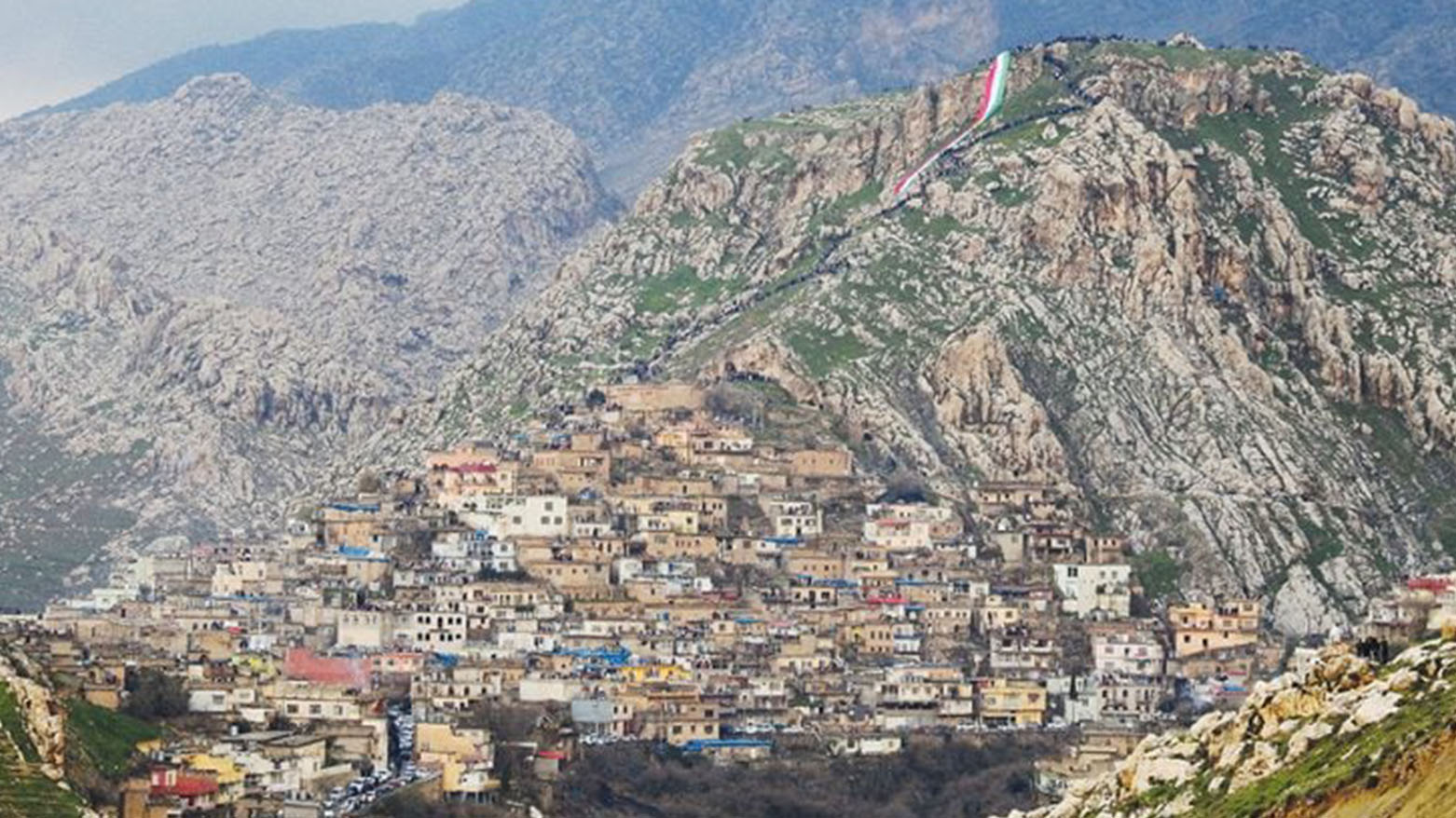 ئاكرێ (عقرة).. وجهة سياحية جاذبة لآلاف السياح من وسط وجنوب العراق