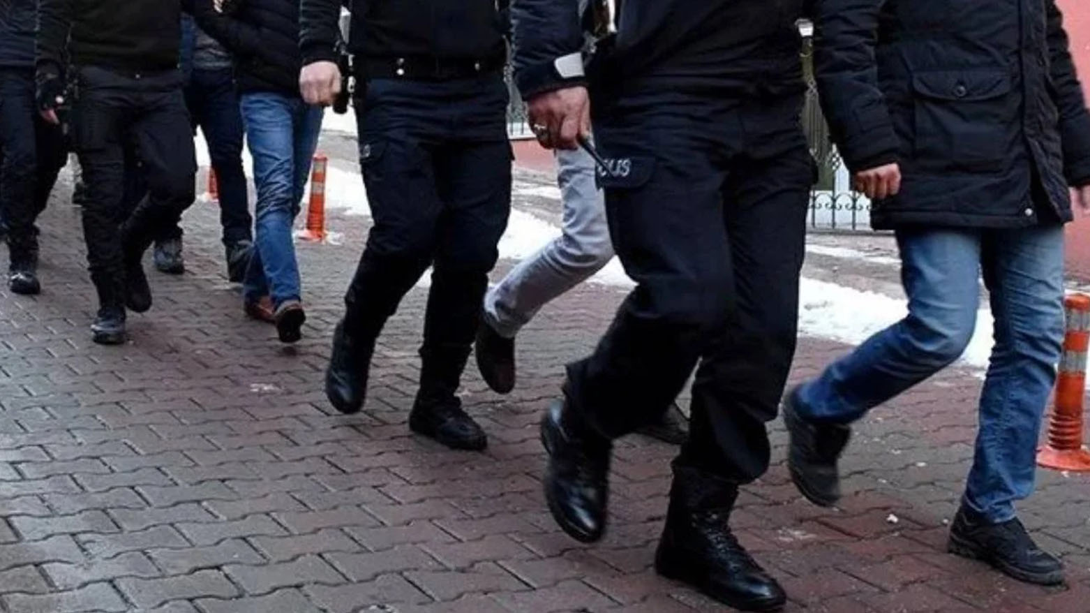 73 kes li Tirkiye û Bakurê Kurdistanê hatin binçavkirin