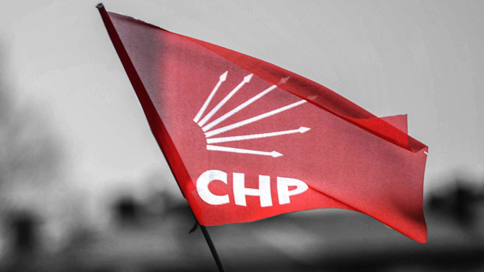 CHP'de Olağanüstü Kurultay: Genel başkanlık için iki aday yarışıyor