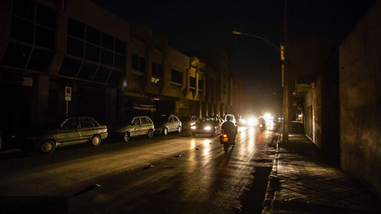 A neighborhood in Tehran during an electricity blackout. (Photo: Iranian Media)