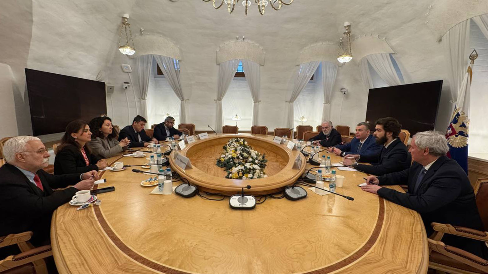 DEM Partî pêvajoya aştiyê bi rayedarên Rûsyayê re gotûbêj dike